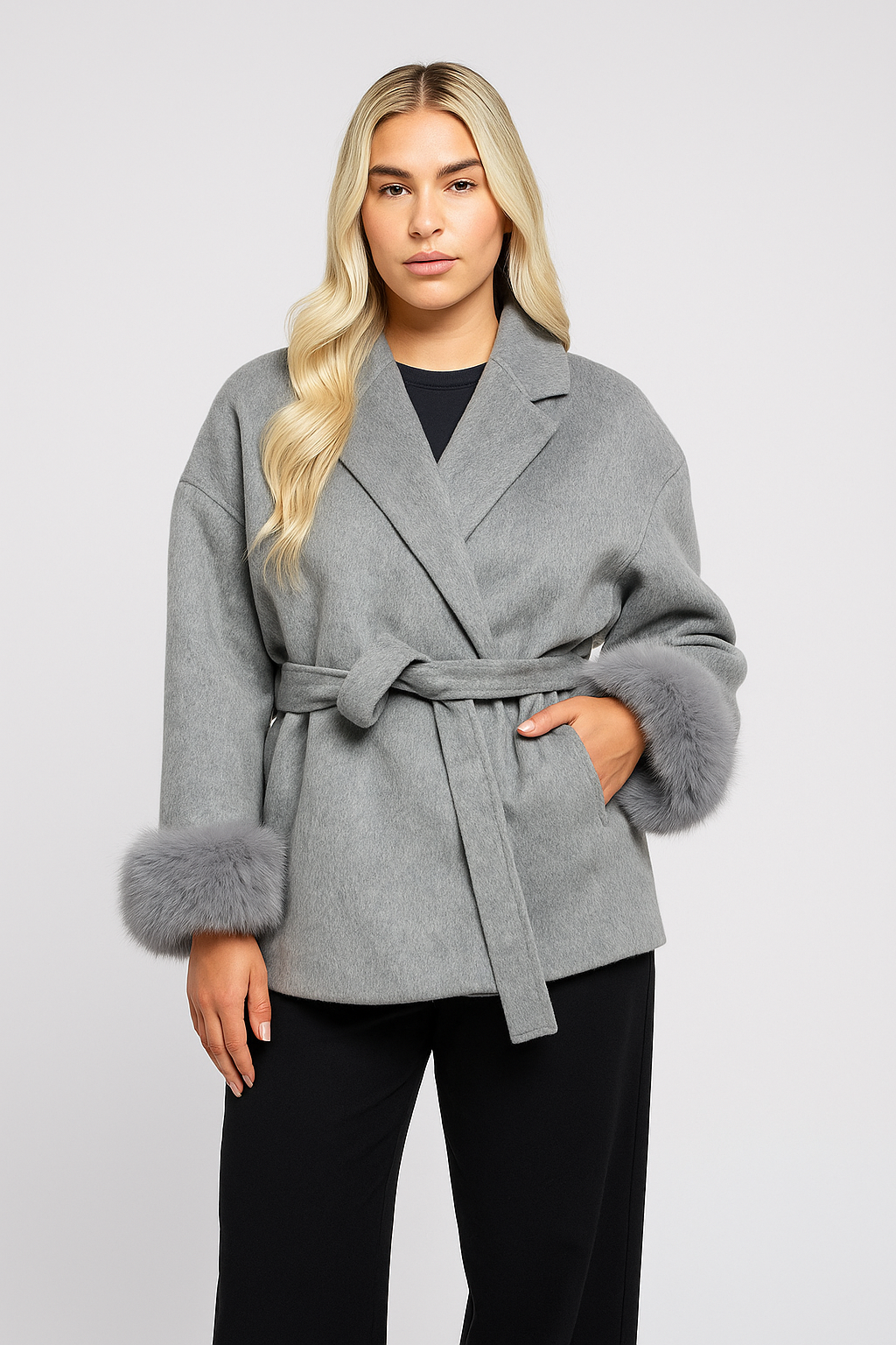Women’s Wool Coat – Elegant Design, Faux Fur Details & Premium Warmth