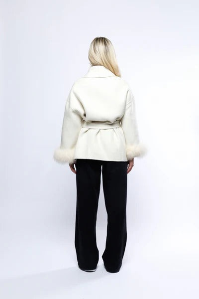 Women’s Wool Coat – Elegant Design, Faux Fur Details & Premium Warmth